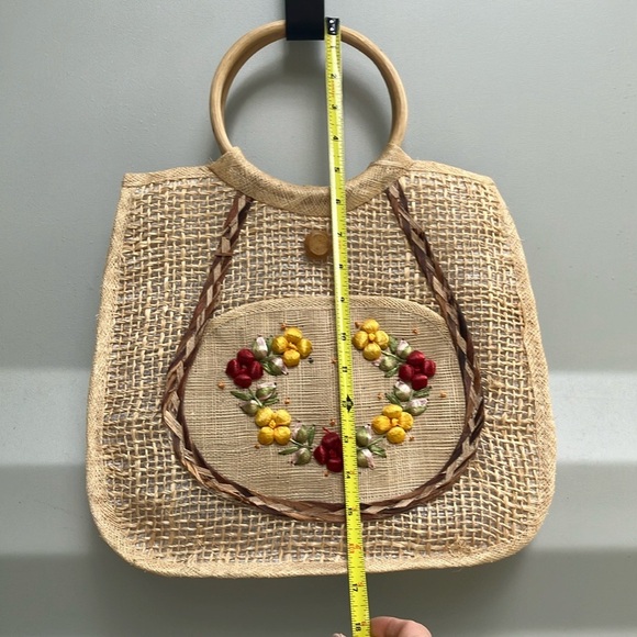 Cream and Red Floral Tote with Bamboo Handles - Picture 12 of 14